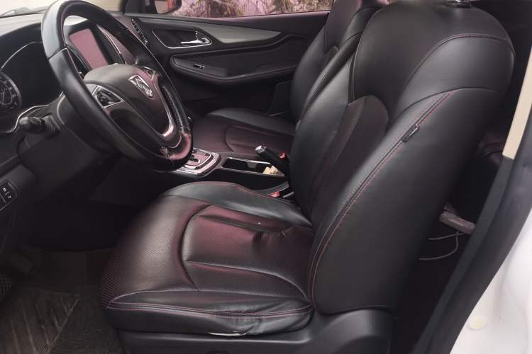 Used Baojun 560 2016 1.8L iAMT Luxury Model Left Front Seat