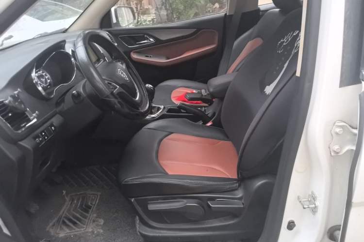 Used Baojun 560 2016 1.5T Manual Elite Edition Left Front Seat