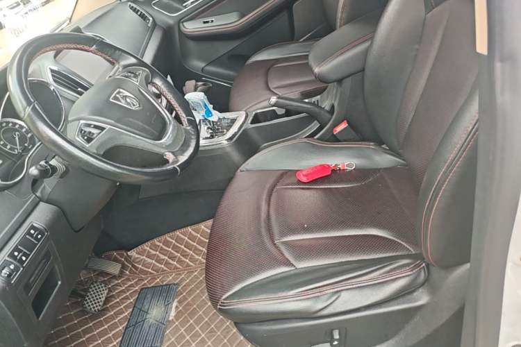 Used Baojun 560 2016 1.8L iAMT Luxury Model Left Front Seat