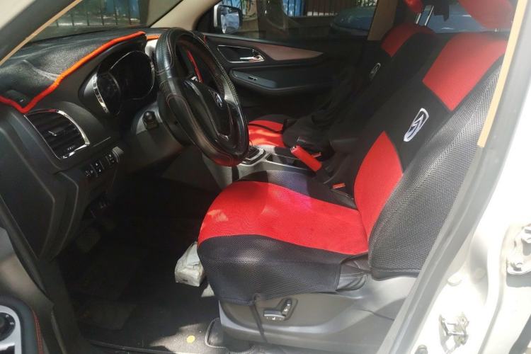 Used Baojun 560 2016 1.8L iAMT Luxury Model Left Front Seat