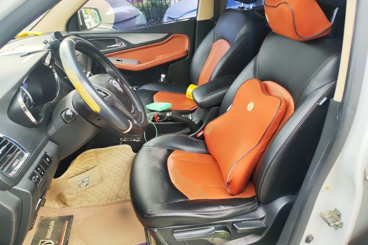 Used Baojun 560 2016 1.8L iAMT Elite Edition Left Front Seat