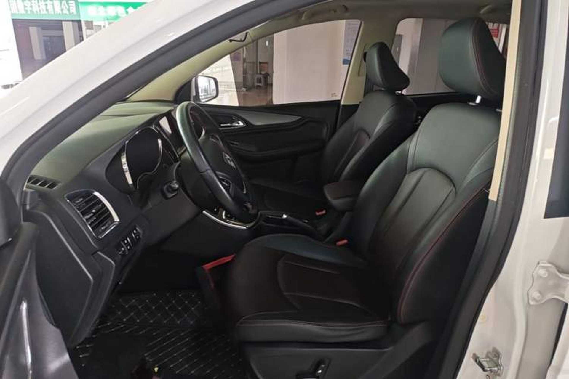 Used Baojun 560 2016 1.8L iAMT Luxury Model Left Front Seat