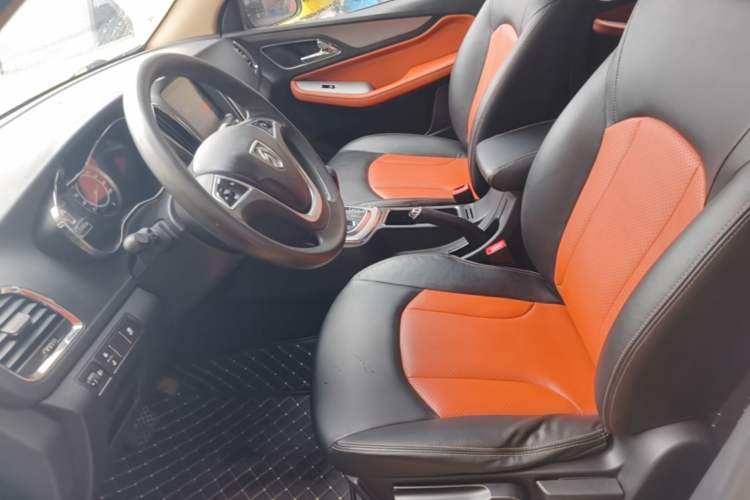 Used Baojun 560 2016 1.8L iAMT Elite Edition Left Front Seat