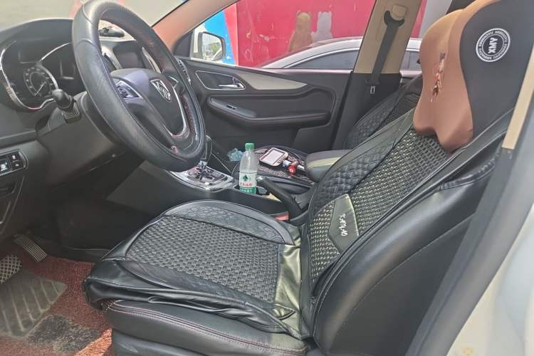 Used Baojun 560 2016 1.8L iAMT Luxury Model Left Front Seat