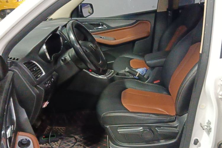Used Baojun 560 2016 1.8L iAMT Elite Edition Left Front Seat