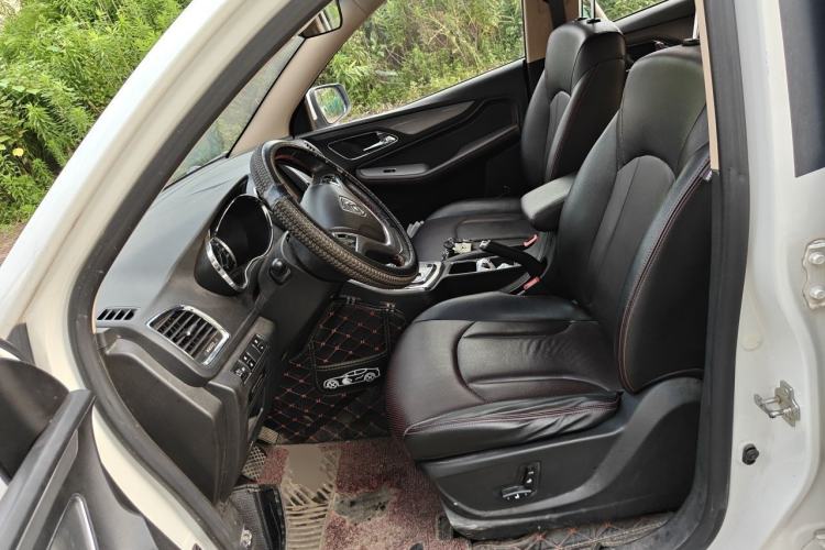 Used Baojun 560 2016 1.8L iAMT Luxury Model Left Front Seat