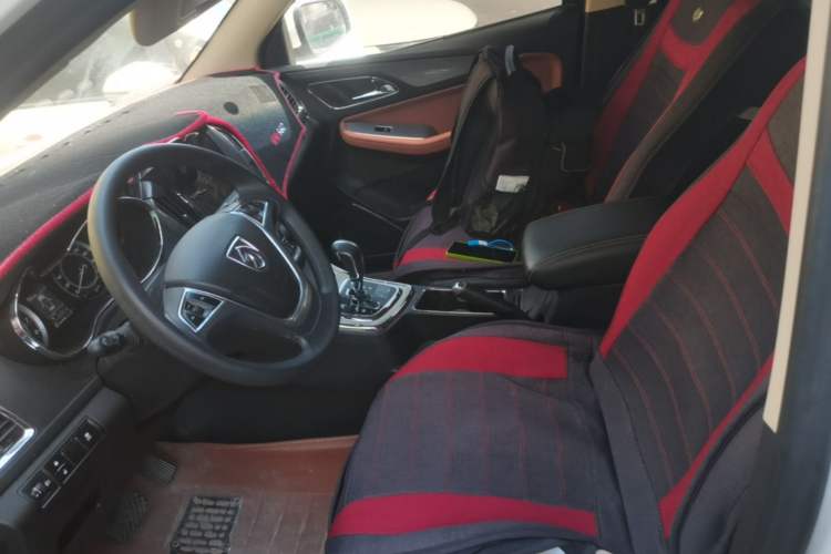Used Baojun 560 2016 1.8L iAMT Elite Edition Left Front Seat