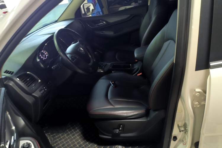 Used Baojun 560 2016 1.8L iAMT Luxury Model Left Front Seat