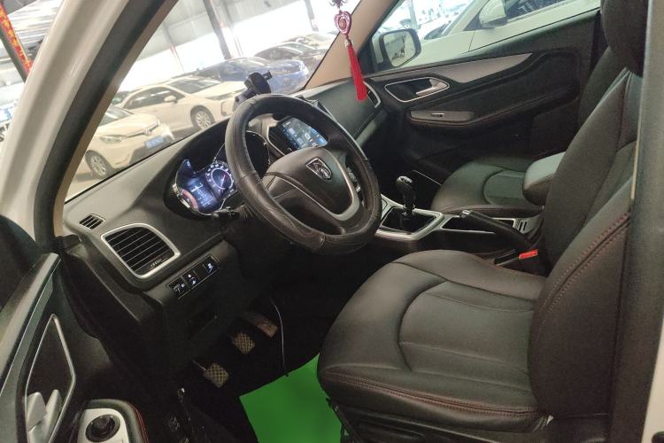 Used Baojun 560 2016 1.5T Manual Comfort Edition Left Front Seat