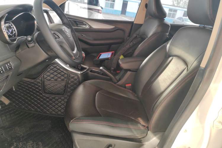 Used Baojun 560 2016 1.5T Manual Luxury Model Left Front Seat