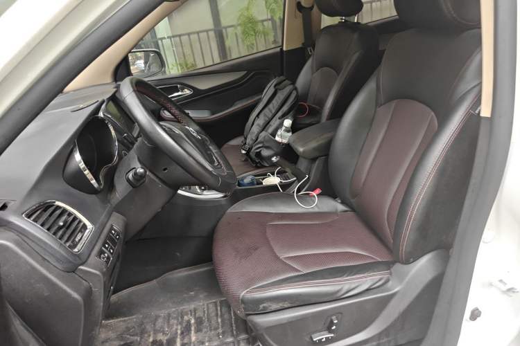 Used Baojun 560 2016 1.8L iAMT Luxury Model Left Front Seat