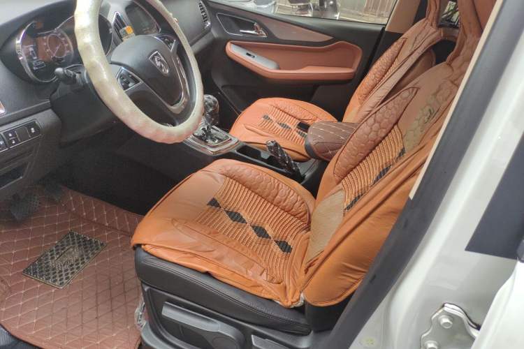 Used Baojun 560 2016 1.8L iAMT Elite Edition Left Front Seat