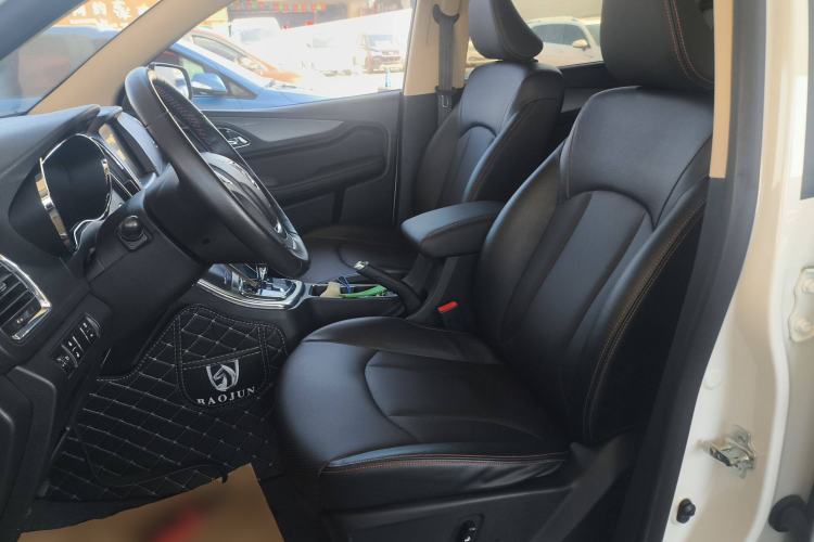 Used Baojun 560 2016 1.8L iAMT Luxury Model Left Front Seat