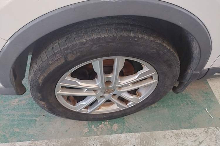 Used Baojun 560 2016 1.8L Manual Value Edition Left Front Wheel Hub