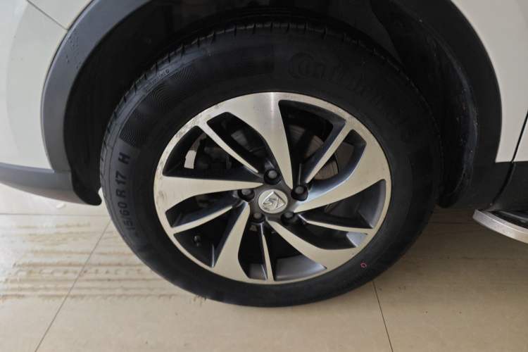 Used Baojun 560 2016 1.8L Manual Luxury Edition Left Front Wheel Hub