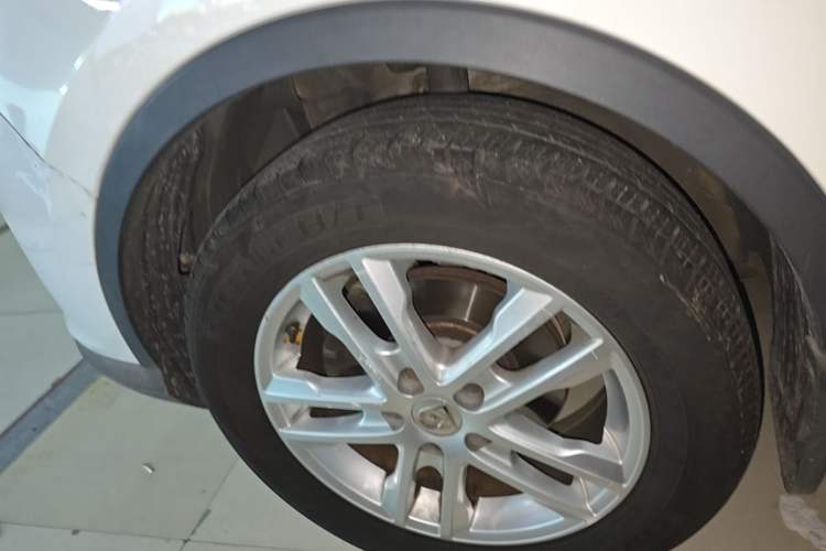 Used Baojun 560 2016 1.8L Manual Elite Edition Left Front Wheel Hub