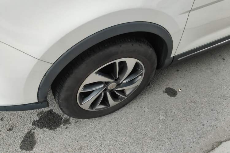 Used Baojun 560 2016 1.8L iAMT Luxury Model Left Front Wheel Hub