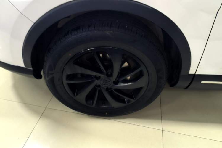 Used Baojun 560 2016 1.8L iAMT Luxury Model Left Front Wheel Hub