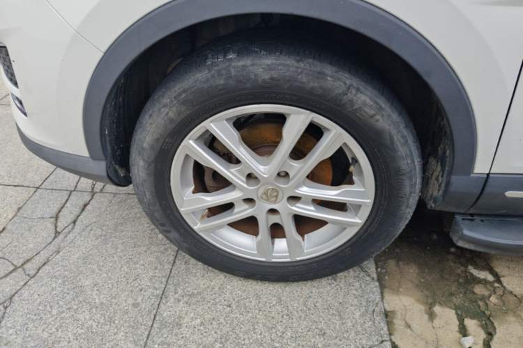 Used Baojun 560 2016 1.8L Manual Value Edition Left Front Wheel Hub