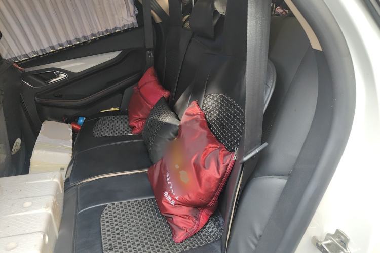 Used Baojun 560 2016 1.8L iAMT Luxury Model Left Rear Seat