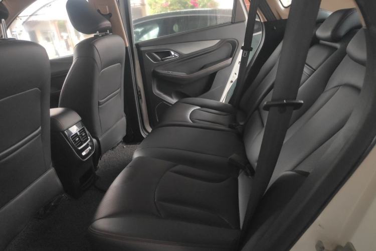 Used Baojun 560 2016 1.8L iAMT Luxury Model Left Rear Seat