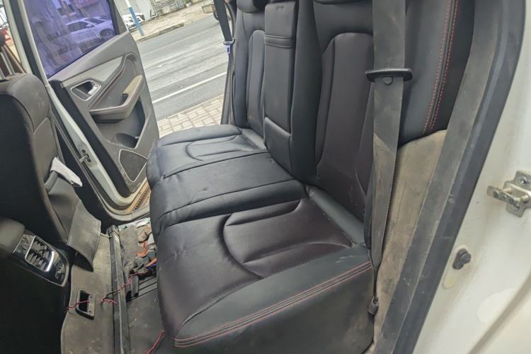 Used Baojun 560 2016 1.8L iAMT Luxury Model Left Rear Seat