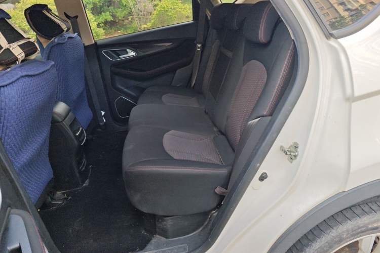 Used Baojun 560 2016 1.8L Manual Value Edition Left Rear Seat