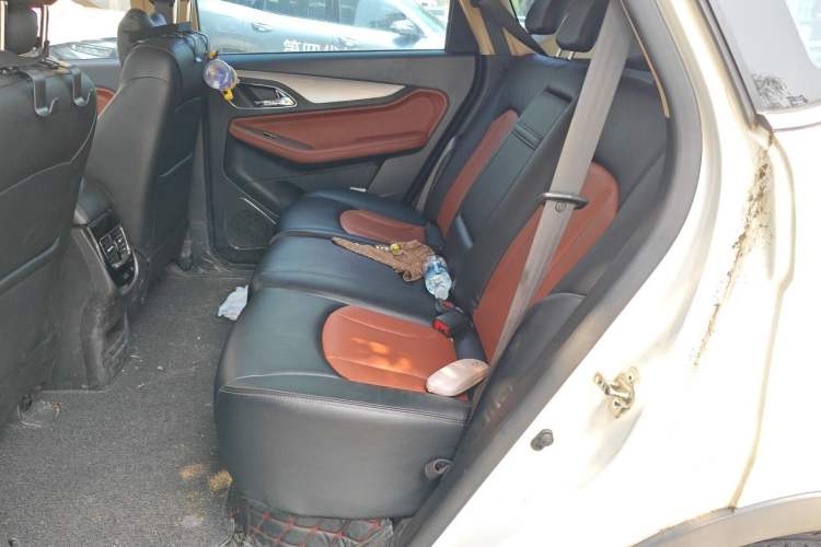 Used Baojun 560 2016 1.5T Manual Elite Edition Left Rear Seat