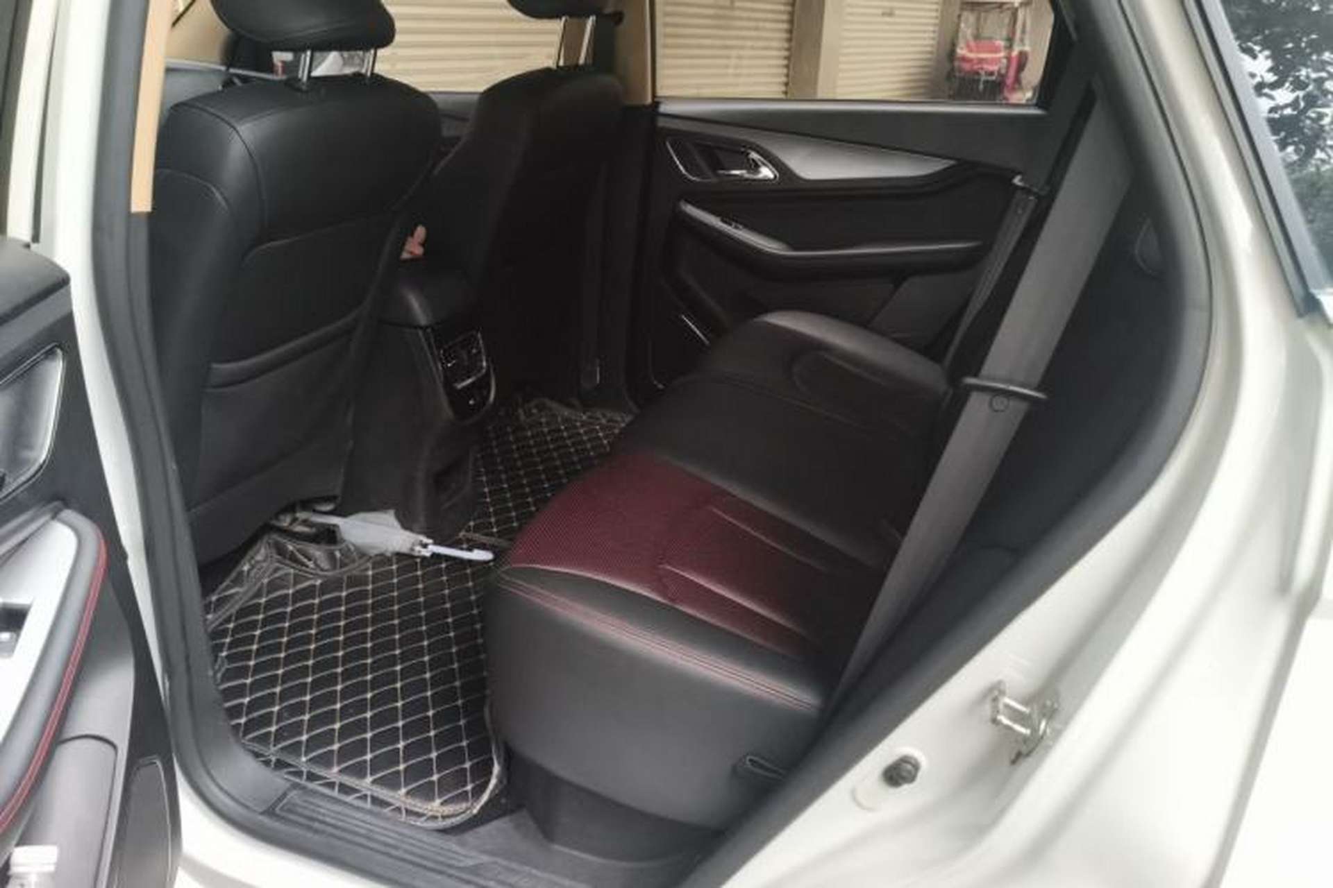 Used Baojun 560 2016 1.5T Manual Luxury Model Left Rear Seat