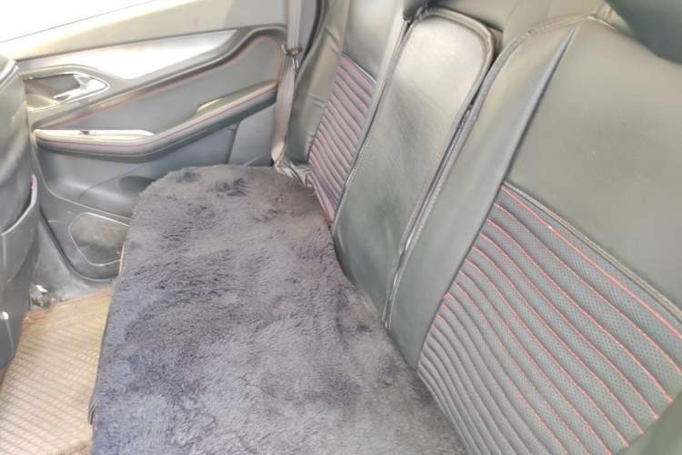Used Baojun 560 2016 1.5T Manual Luxury Model Left Rear Seat