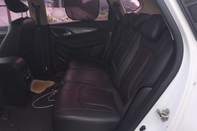 Used Baojun 560 2016 1.8L iAMT Luxury Model Left Rear Seat