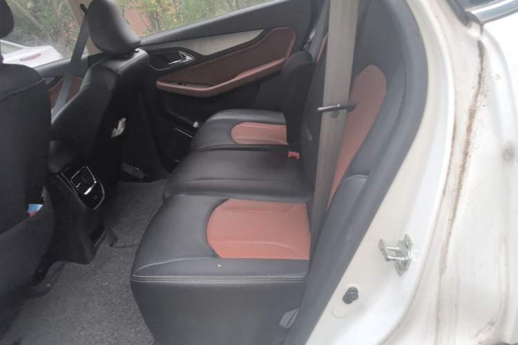 Used Baojun 560 2016 1.5T Manual Elite Edition Left Rear Seat