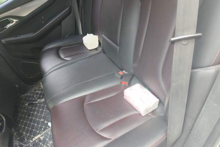 Used Baojun 560 2016 1.5T Manual Luxury Model Left Rear Seat