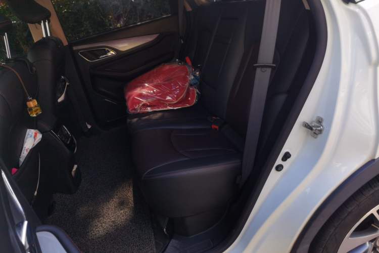Used Baojun 560 2016 1.8L Manual Luxury Edition Left Rear Seat
