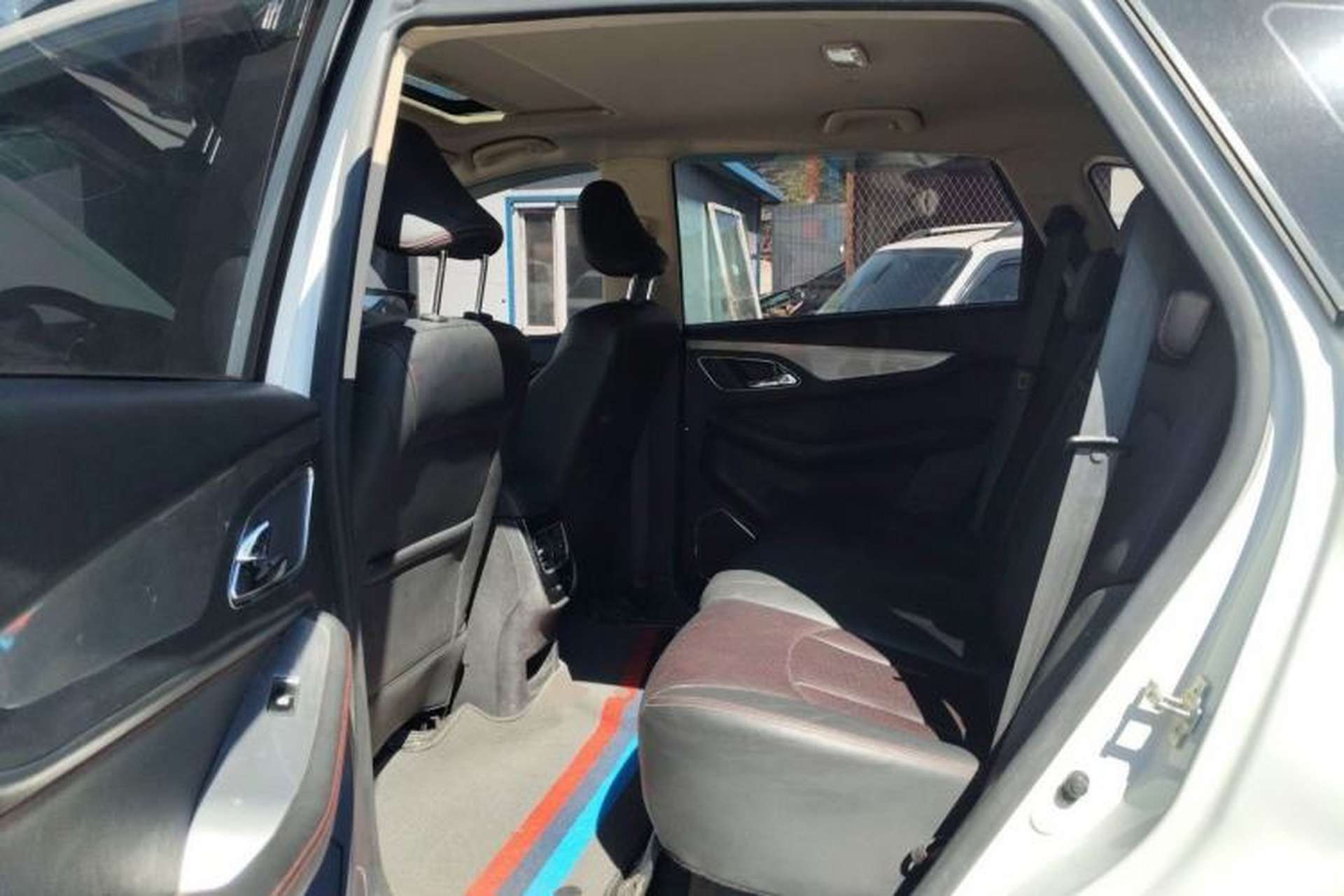 Used Baojun 560 2016 1.8L iAMT Luxury Model Left Rear Seat