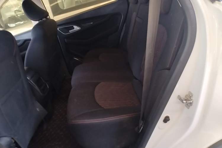 Used Baojun 560 2016 1.8L Manual Value Edition Left Rear Seat