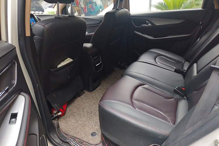 Used Baojun 560 2016 1.5T Manual Luxury Model Left Rear Seat