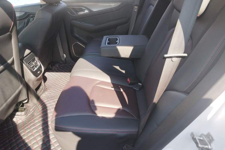Used Baojun 560 2016 1.5T Manual Luxury Model Left Rear Seat