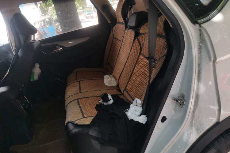 Used Baojun 560 2016 1.8L Manual Luxury Edition Left Rear Seat