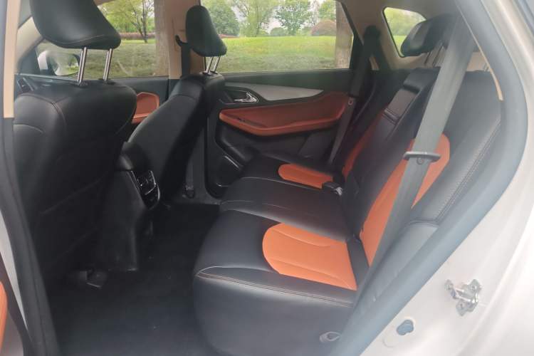 Used Baojun 560 2016 1.5T Manual Elite Edition Left Rear Seat