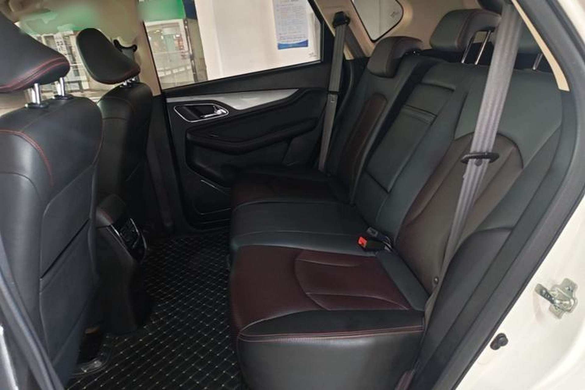 Used Baojun 560 2016 1.8L iAMT Luxury Model Left Rear Seat