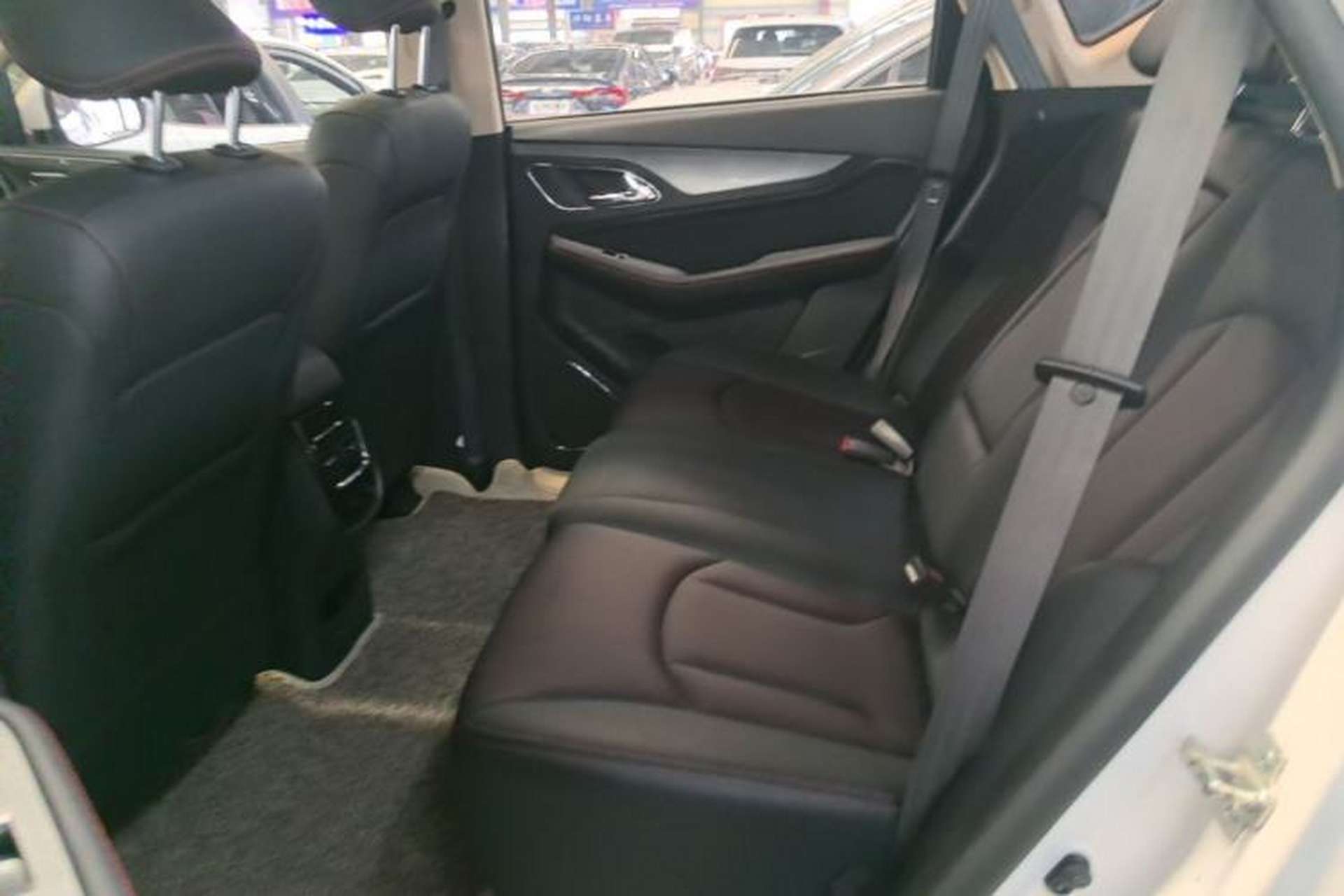 Used Baojun 560 2016 1.8L iAMT Luxury Model Left Rear Seat