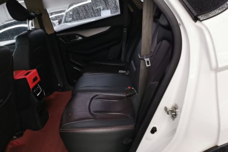 Used Baojun 560 2016 1.5T Manual Luxury Model Left Rear Seat