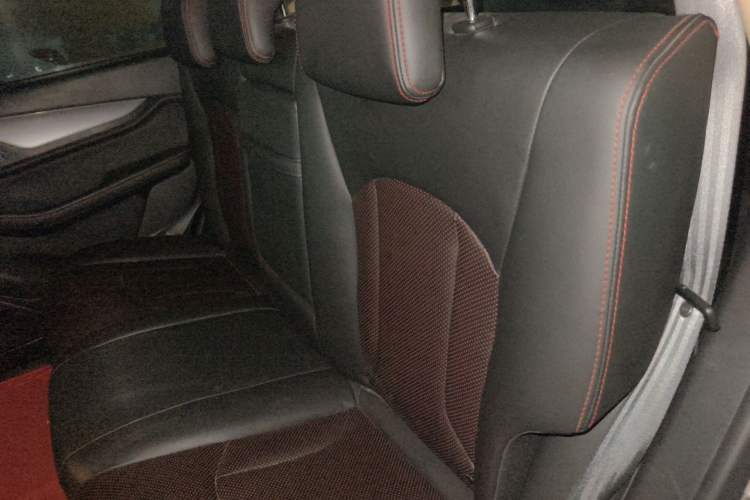 Used Baojun 560 2016 1.8L iAMT Luxury Model Left Rear Seat