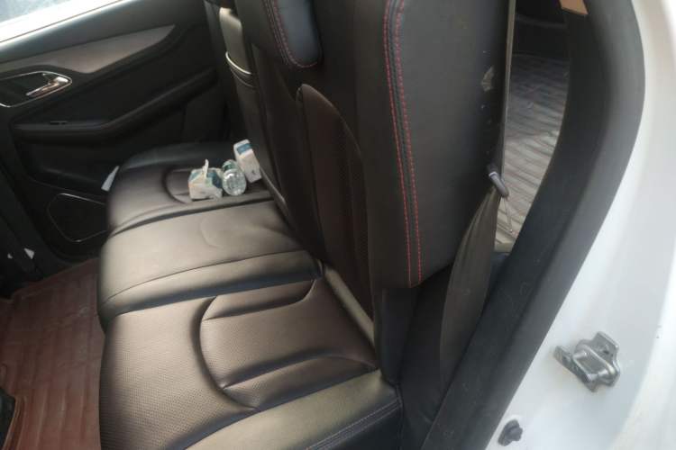 Used Baojun 560 2016 1.5T Manual Luxury Model Left Rear Seat