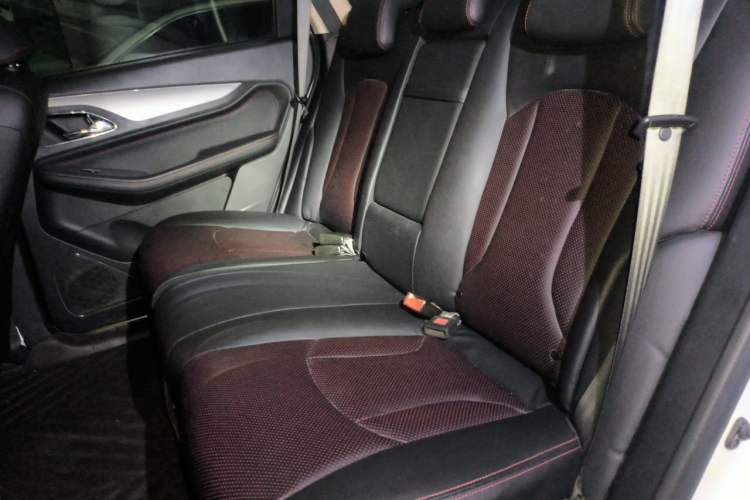 Used Baojun 560 2016 1.8L iAMT Luxury Model Left Rear Seat