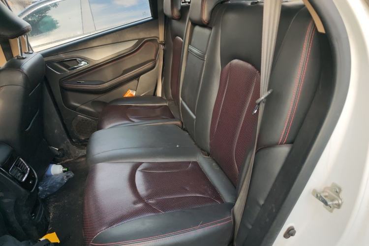 Used Baojun 560 2016 1.5T Manual Luxury Model Left Rear Seat
