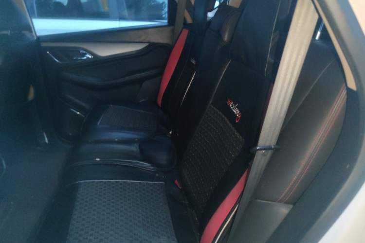 Used Baojun 560 2016 1.8L Manual Luxury Edition Left Rear Seat