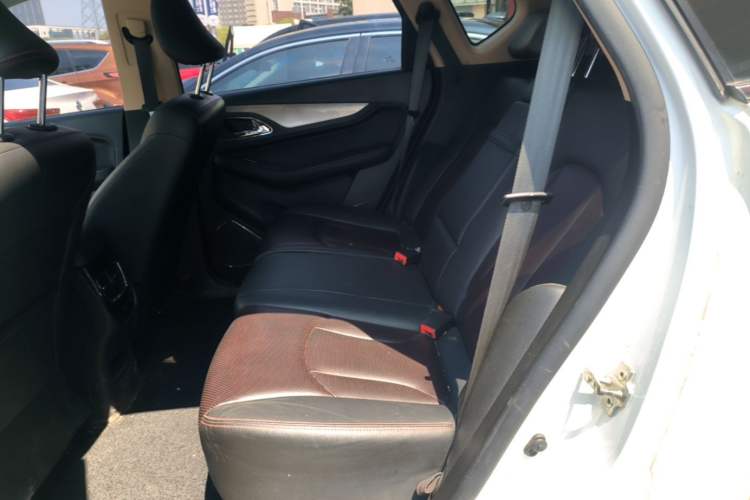 Used Baojun 560 2016 1.5T Manual Luxury Model Left Rear Seat