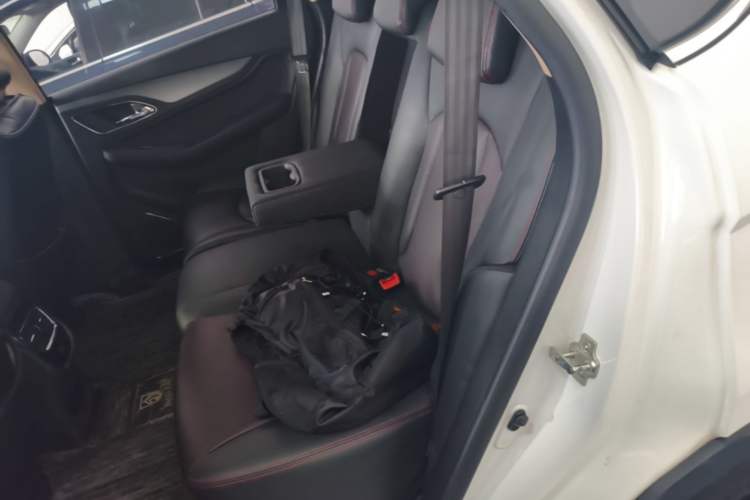 Used Baojun 560 2016 1.8L iAMT Luxury Model Left Rear Seat